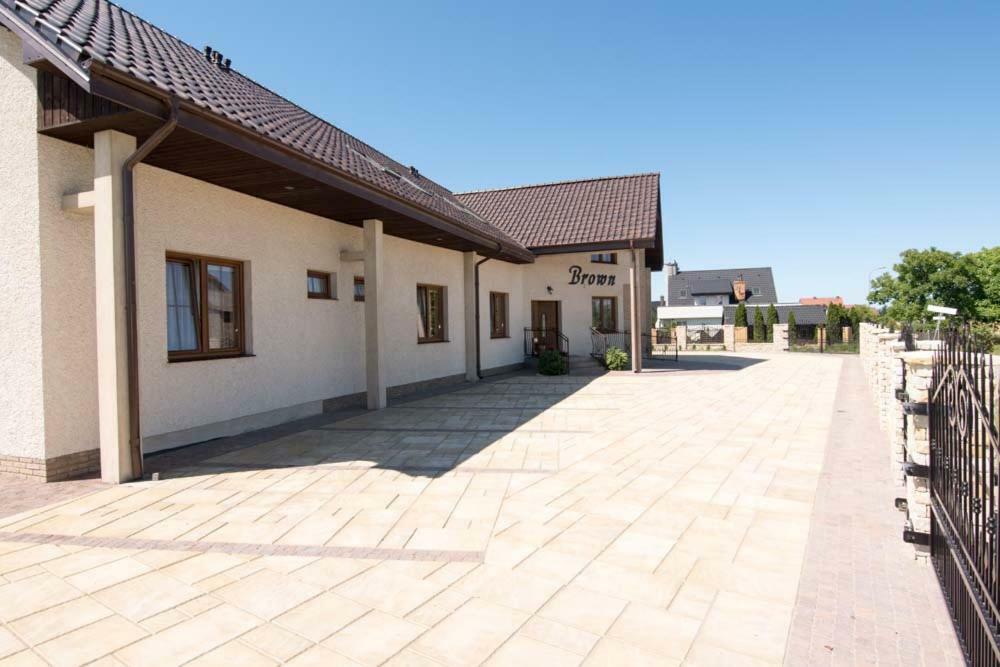 Apartamenty Przy Basenie Blisko Morza Brown 帕克 外观 照片